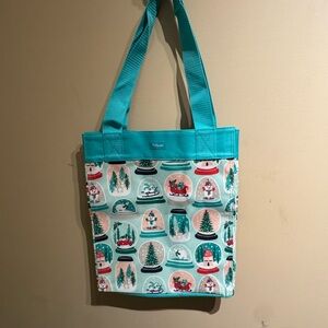 Thirty-One Gifts
Essential Storage Tote
Snow Globe Shake-Up / Snow Globe - NWOT